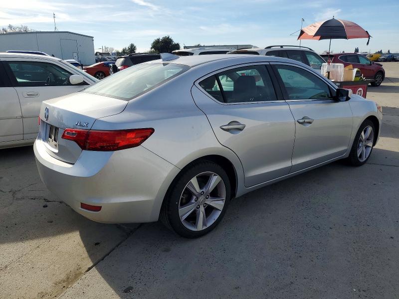 Photo 3 from auction – 2013 ACURA ILX 20 TEC with VIN 19VDE1F73DE010346