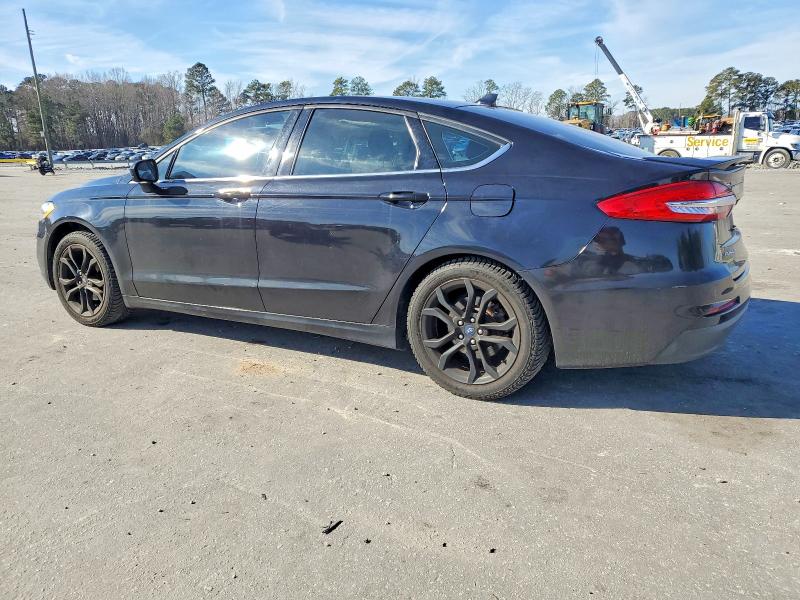 Photo 2 from auction – 2019 FORD FUSION SE with VIN 3FA6P0HD1KR160233