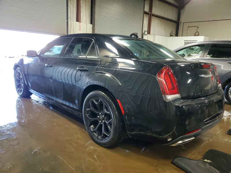 Photo 2 from auction – 2019 CHRYSLER 300 with VIN 2C3CCABG7KH537911