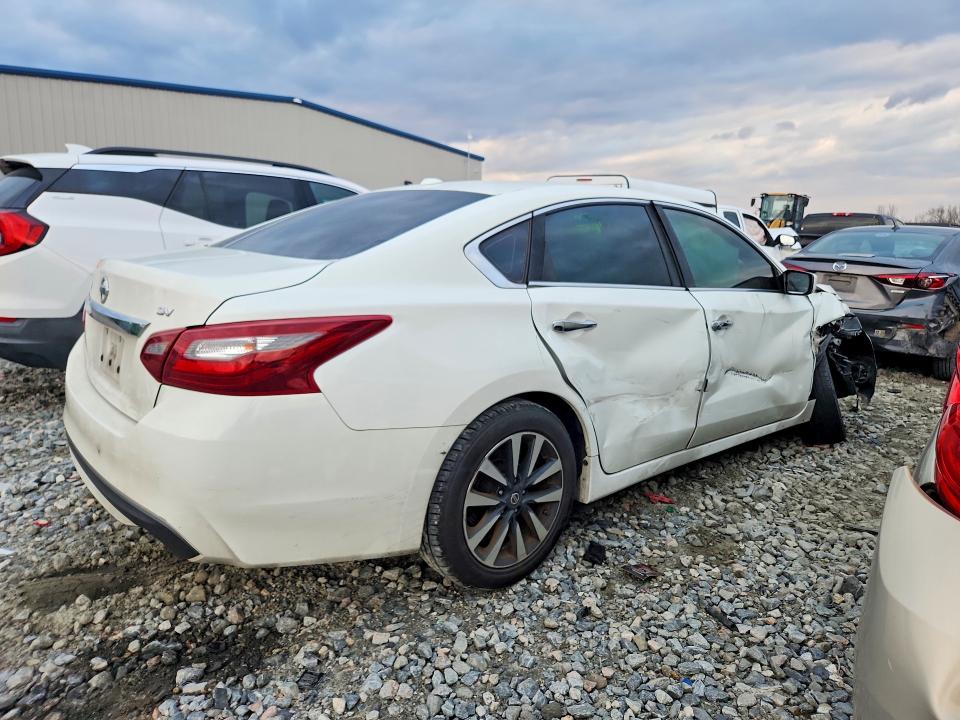 Photo 3 from auction – 2018 NISSAN ALTIMA 2.5 with VIN 1N4AL3AP4JC243681