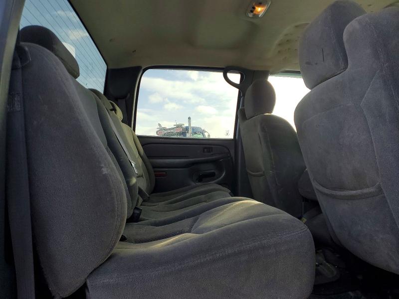Photo 10 from auction – 2004 CHEVROLET SILVERADO with VIN 1GCHC23224F232671