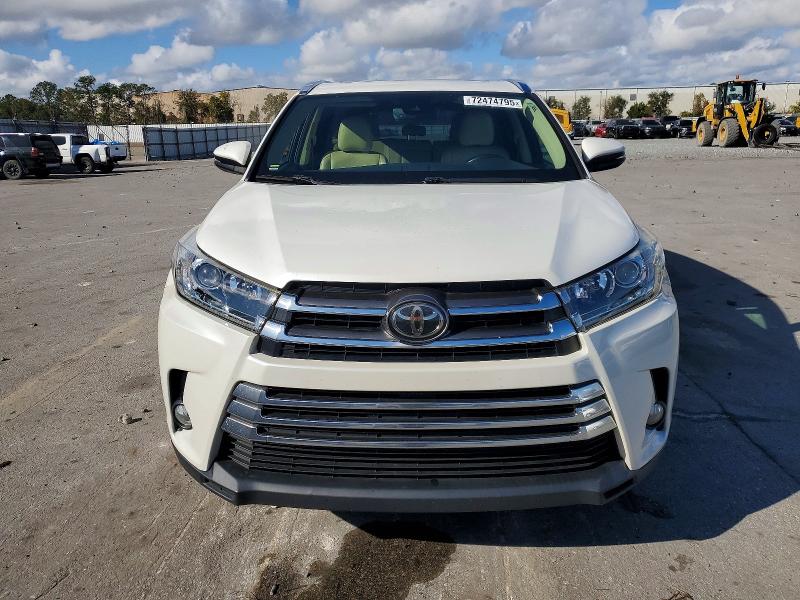 Photo 5 from auction – 2018 TOYOTA HIGHLANDER with VIN 5TDYZRFH5JS286209