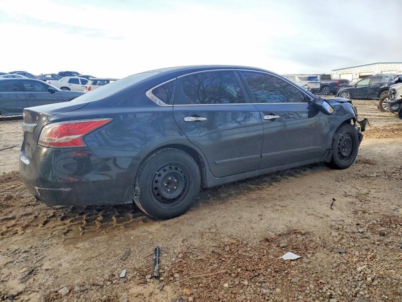 Photo 3 from auction – 2015 NISS ALTIMA with VIN 1N4AL3AP1FC299505
