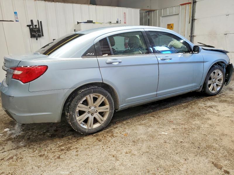 Photo 3 from auction – 2013 CHRYSLER 200 TOURIN with VIN 1C3CCBBB9DN593448