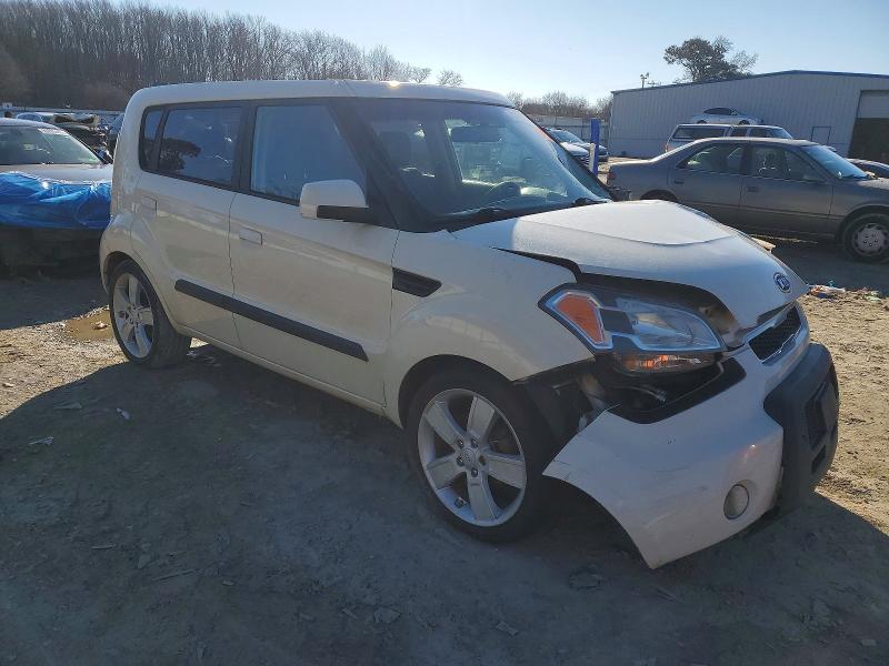 Photo 4 from auction – 2010 KIA SOUL + with VIN KNDJT2A21A7066735