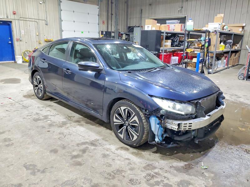 Photo 4 from auction – 2016 HONDA CIVIC EXL with VIN 19XFC1F78GE219849