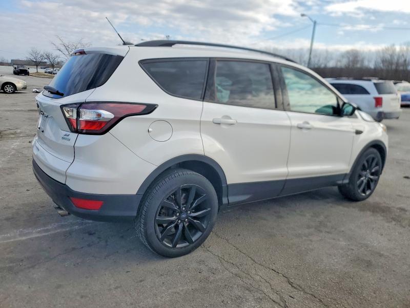 Photo 3 from auction – 2017 FORD ESCAPE with VIN 1FMCU0GD3HUD49616