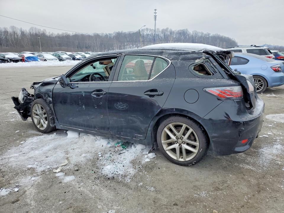 Photo 2 from auction – 2015 LEXUS CT 200 with VIN JTHKD5BH9F2240785