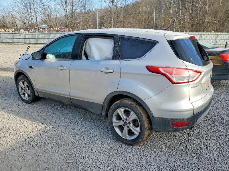 Photo 2 from auction – 2015 FORD ESCAPE SE with VIN 1FMCU9G98FUB42166