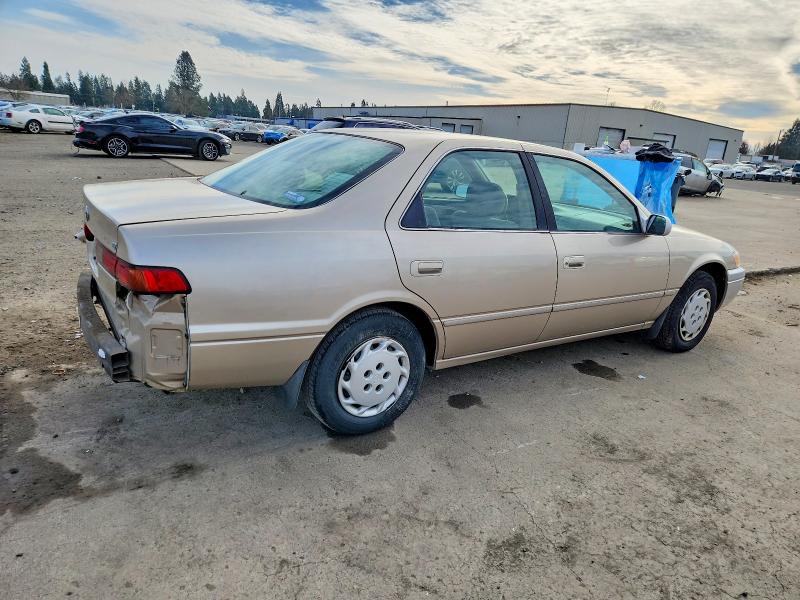 Photo 3 from auction – 1999 TOYOTA CAMRY LE with VIN JT2BG22K0X0278902