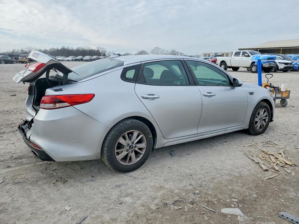 Photo 3 from auction – 2018 KIA OPTIMA with VIN 5XXGT4L32JG232618