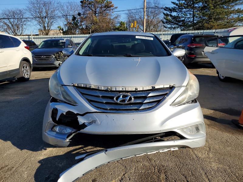 Photo 5 from auction – 2011 HYUNDAI SONATA SE with VIN 5NPEC4AC1BH002519