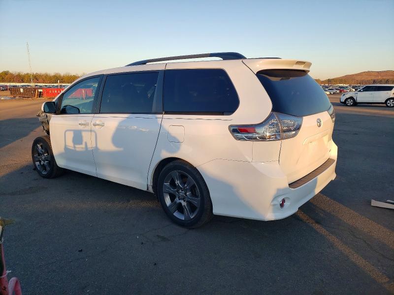 Photo 2 from auction – 2016 TOYOTA SIENNA SE with VIN 5TDXK3DC3GS715912