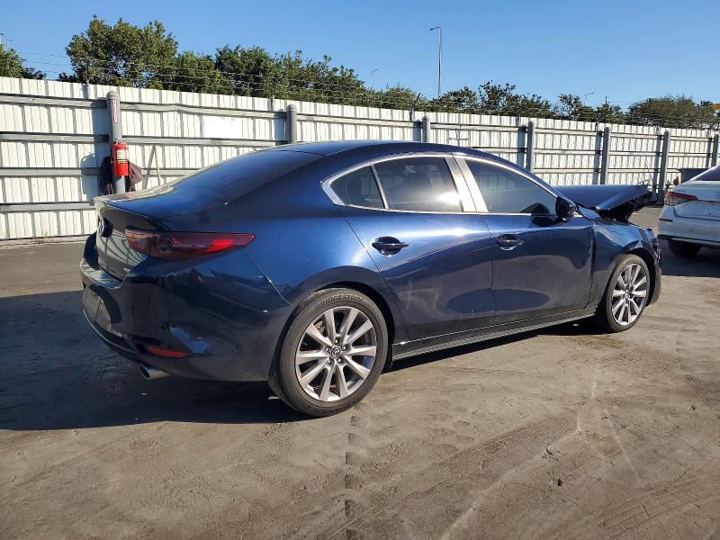 Photo 3 from auction – 2021 MAZDA 3 with VIN JM1BPACL7M1325082