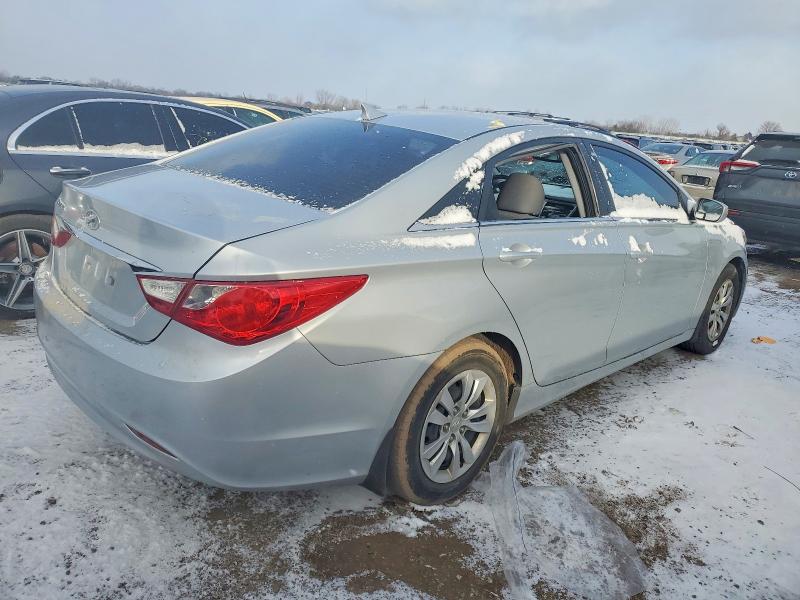 Photo 3 from auction – 2011 HYUNDAI SONATA GLS with VIN 5NPEB4AC5BH263736