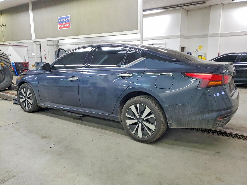 Photo 2 from auction – 2020 NISSAN ALTIMA SL with VIN 1N4BL4EW5LC252369