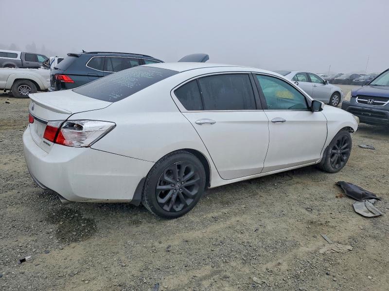 Photo 3 from auction – 2015 HONDA ACCORD with VIN 1HGCR2F53FA130487
