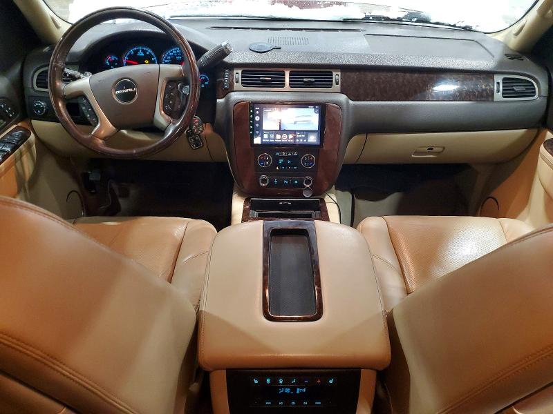 Photo 8 from auction – 2010 GMC YUKON DENA with VIN 1GKUKEEF4AR131505