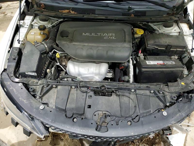 Photo 11 from auction – 2015 CHRYSLER 200 with VIN 1C3CCCBB1FN729094