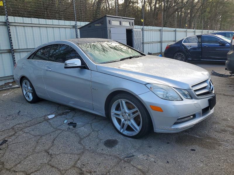 Photo 4 from auction – 2012 MERCEDES-BENZ E 350 with VIN WDDKJ5KB4CF167583