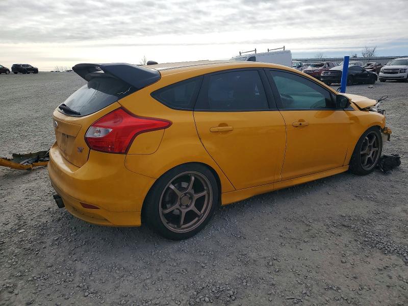 Photo 3 from auction – 2013 FORD FOCUS ST with VIN 1FADP3L91DL224297