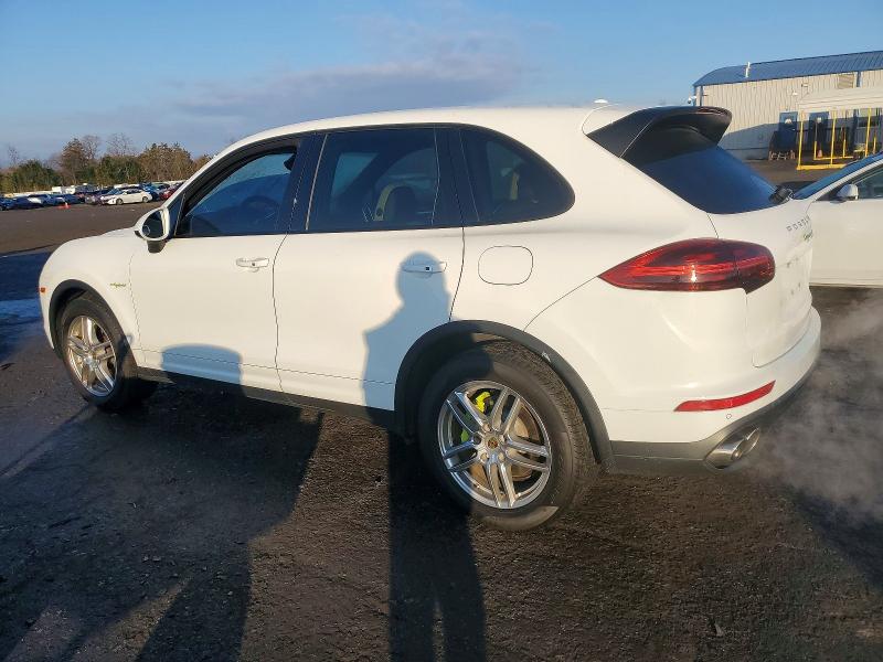 Photo 2 from auction – 2016 PORSCHE CAYENNE SE with VIN WP1AE2A26GLA64553
