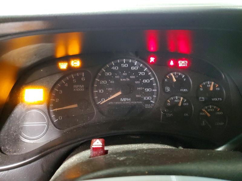 Photo 9 from auction – 2002 GMC NEW SIERRA with VIN 2GTEK19T221327493