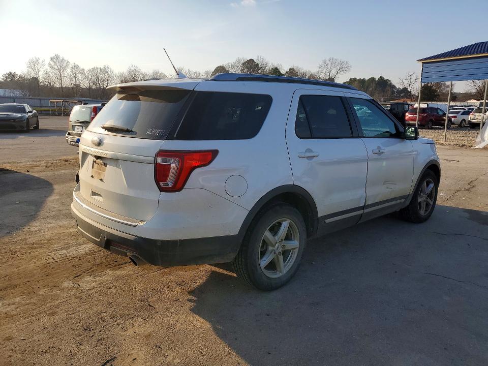 Photo 3 from auction – 2018 FORD EXPLORER X with VIN 1FM5K7D89JGC81065