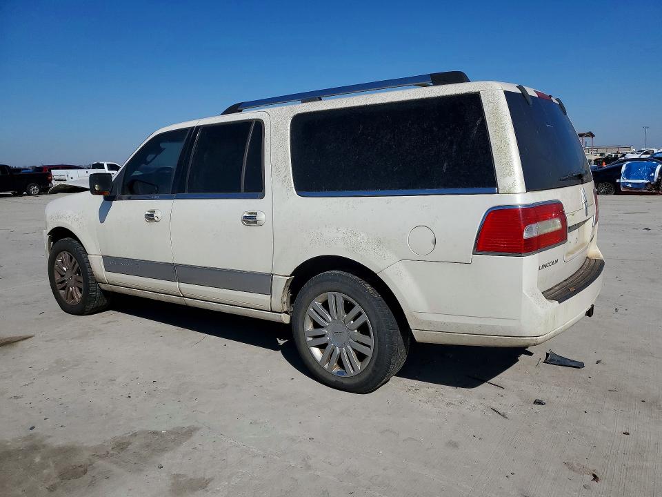 Photo 2 from auction – 2008 LINCOLN NAVIGATOR with VIN 5LMFL27538LJ02975