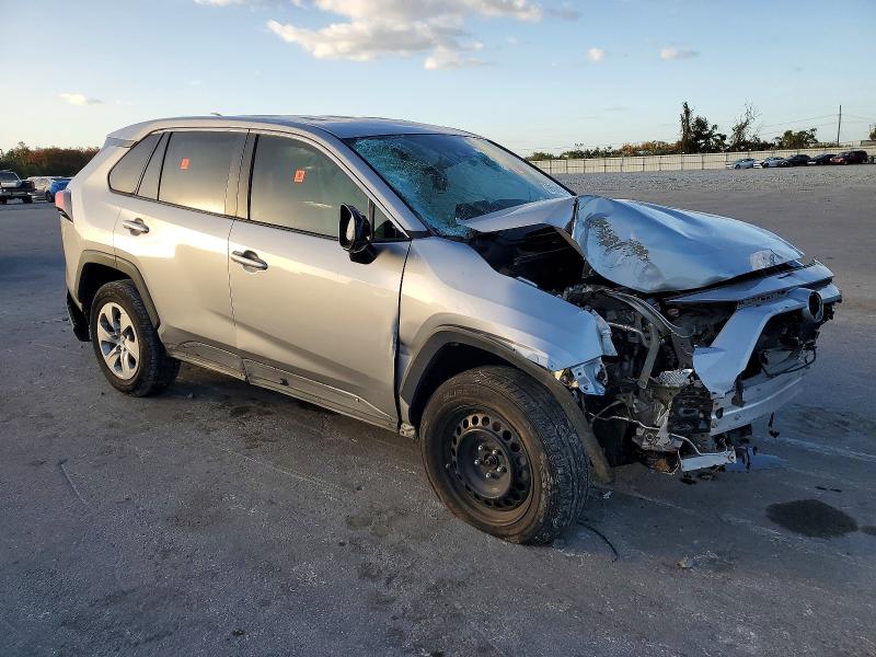 Photo 4 from auction – 2022 TOYOTA RAV4 with VIN 2T3H1RFV0NW186830