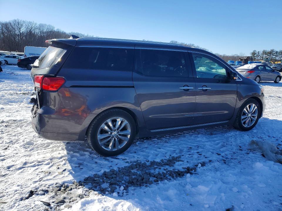 Photo 3 from auction – 2018 KIA SEDONA with VIN KNDME5C18J6351502