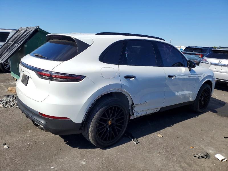 Photo 3 from auction – 2022 PORSCHE CAYENNE with VIN WP1AA2AY2NDA01361