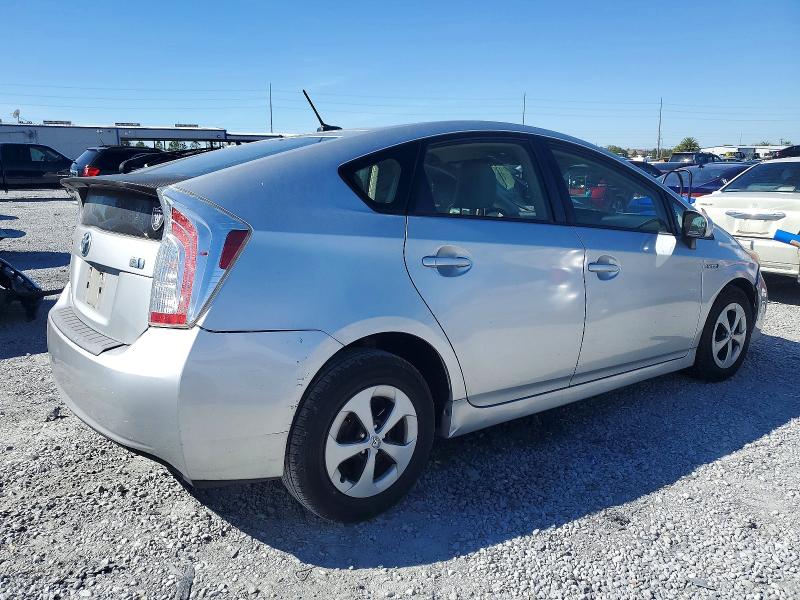 Photo 3 from auction – 2014 TOYOTA PRIUS with VIN JTDKN3DU6E1808802