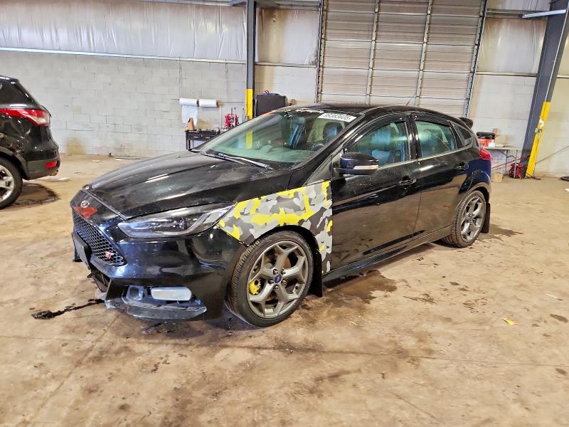 FORD FOCUS 2016 with VIN 1FADP3L9XGL255200 - Photo from auction