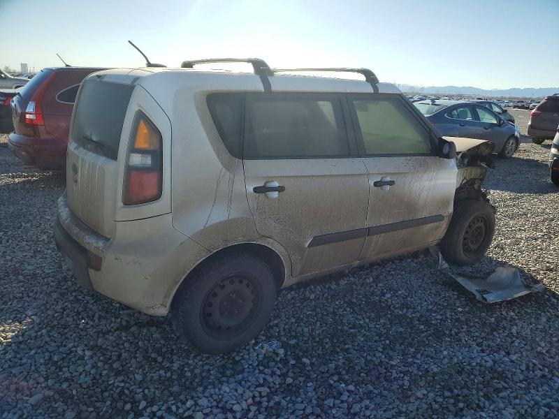 Photo 3 from auction – 2011 KIA SOUL with VIN KNDJT2A17B7283750