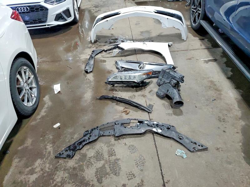 Photo 12 from auction – 2015 ACURA TLX TECH with VIN 19UUB3F57FA008925