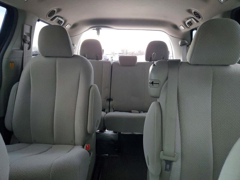 Photo 10 from auction – 2011 TOYOTA SIENNA LE with VIN 5TDKK3DC3BS022602
