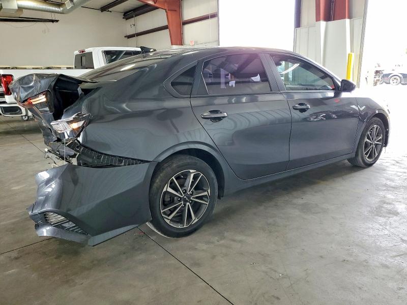 Photo 3 from auction – 2022 KIA FORTE with VIN 3KPF24AD2NE477962
