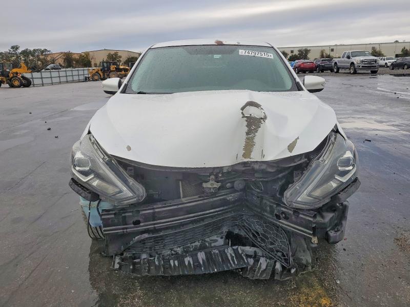 Photo 5 from auction – 2017 NISSAN SENTRA S with VIN 3N1AB7AP1HY342323