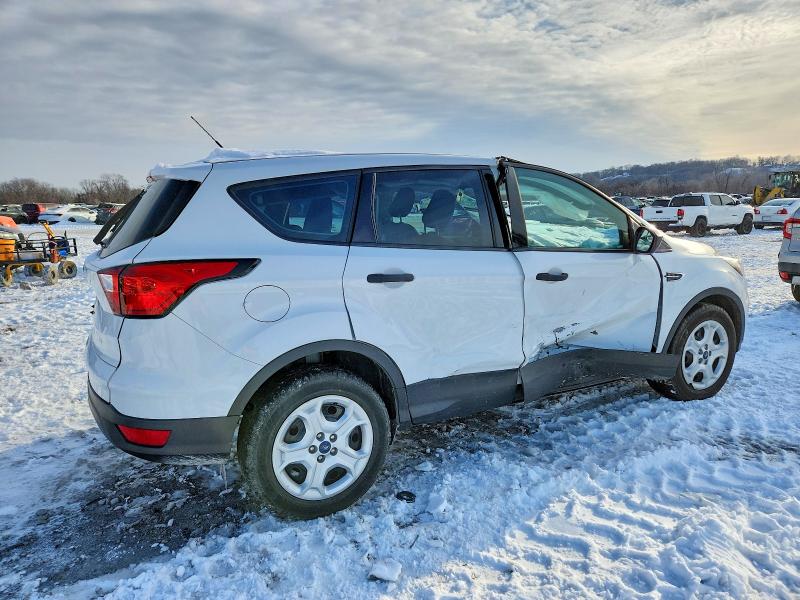 Photo 3 from auction – 2019 FORD ESCAPE with VIN 1FMCU0F74KUA34844