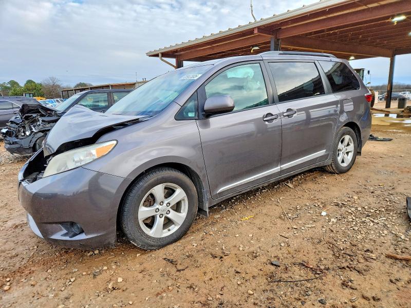 TOYOTA SIENNA LE 2016 with VIN 5TDKK3DC2GS730704 - Photo from auction