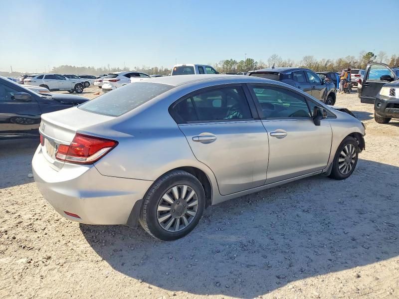 Photo 3 from auction – 2014 HONDA CIVIC LX with VIN 19XFB2F55EE043573