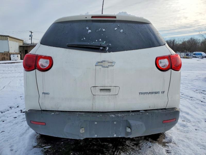 Photo 6 from auction – 2010 CHEVROLET TRAVERSE L with VIN 1GNLVFED0AJ232243