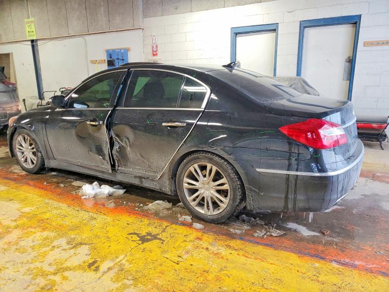 Photo 2 from auction – 2013 HYUNDAI GENESIS with VIN KMHGC4DD2DU239814