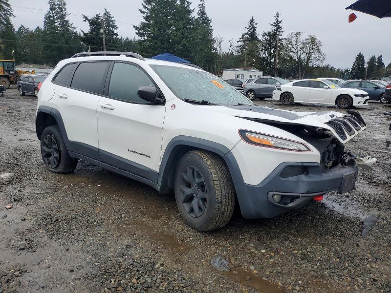 Photo 4 from auction – 2017 JEEP CHEROKEE T with VIN 1C4PJMBS1HW658467
