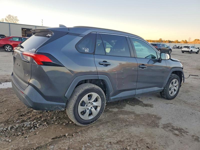 Photo 3 from auction – 2021 TOYOTA RAV4 LE with VIN 2T3H1RFV6MC094461