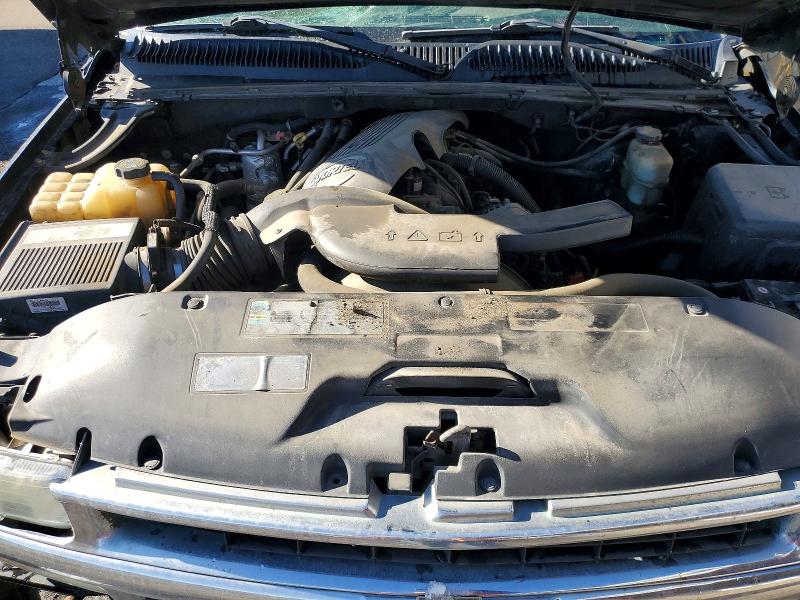 Photo 12 from auction – 2002 CHEVROLET SUBURBAN with VIN 3GNFK16Z72G316601