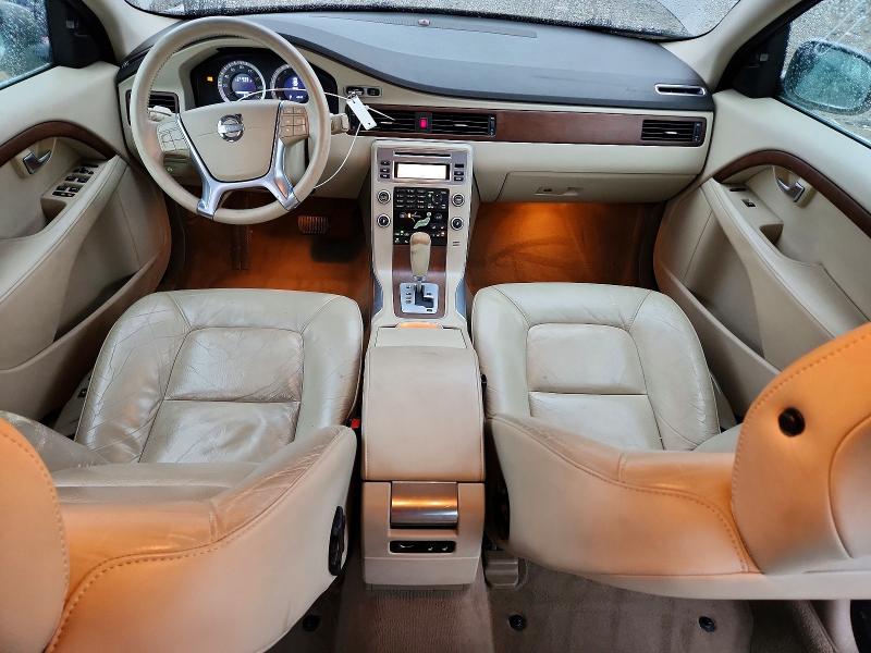 Photo 8 from auction – 2011 VOLVO S80 3.2 with VIN YV1940AS1B1138228