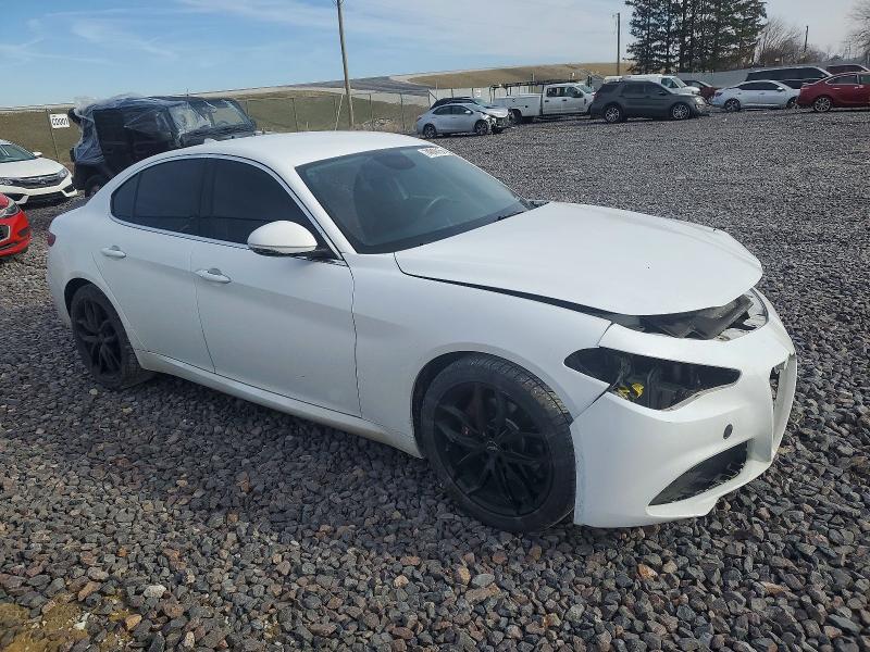 Photo 4 from auction – 2018 ALFA ROMEO GIULIA with VIN ZARFAEDN1J7586331