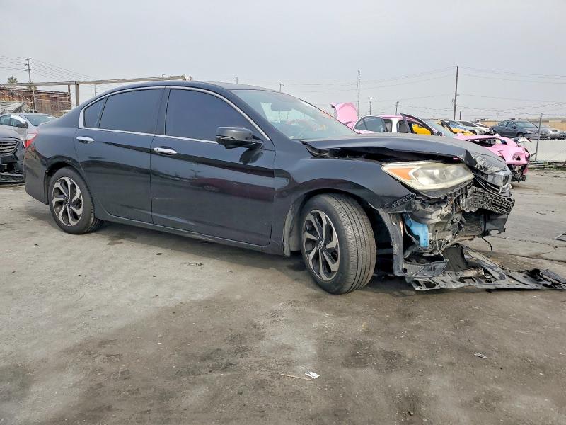 Photo 4 from auction – 2016 HONDA ACCORD with VIN 1HGCR2F04GA247159